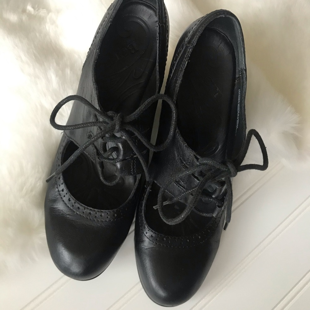 Born Black Leather Lace-Up Heeled Oxfords with Brogue Detail